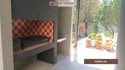 Condominio Acorus Leloir