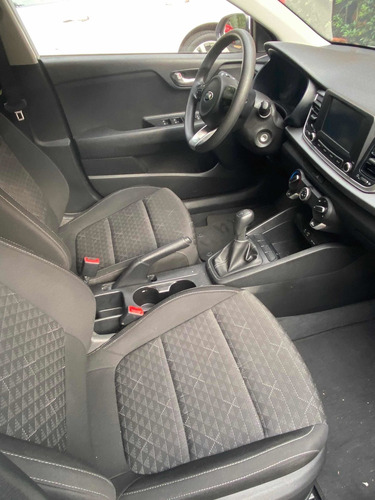 Imagen 12 de 13 de Kia Rio 2020 1.6 Lx Hatchback Mt