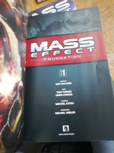 Mass Effect Foundation Vol. 1 (Usado)