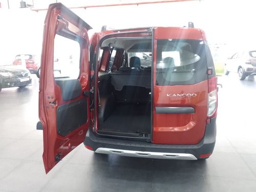 Imagen 9 de 25 de Renault Kangoo Stepway 1.5 0km Stock Oferta Dispo Financi Jl