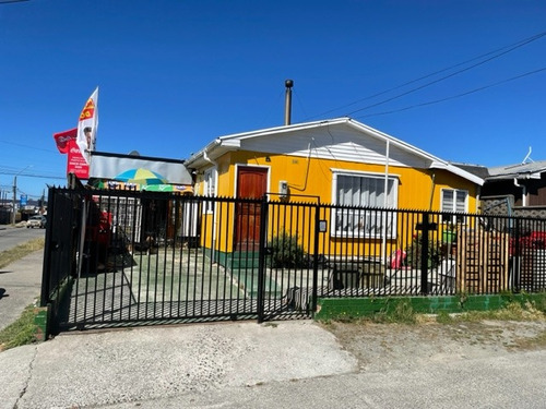 Vende Casa Esquina En Sector Alerce Sur, Puerto Montt