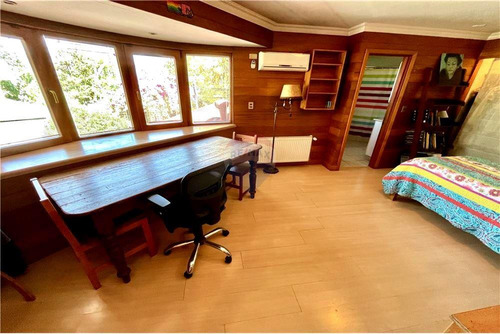 Casa Con Espacio Comercial En Venta
