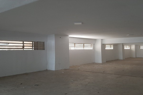 Imagen 4 de 7 de Asein1161 Alquila Amplio Local En La Torre Los Sauces, Valencia Estado Carabobo