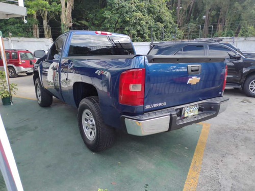 Imagen 3 de 8 de Chevrolet Silverado Ls Automática 4x4