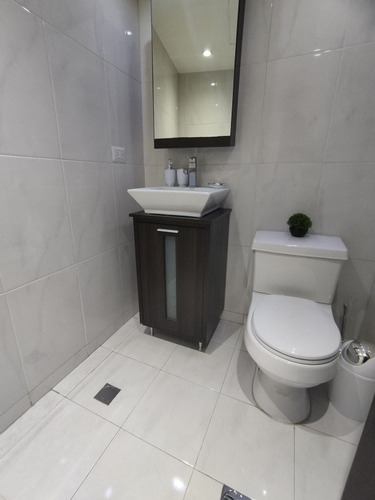 Imagen 10 de 17 de Moderno Apartamento En Alquiler Amoblado En El Rosal 80mts