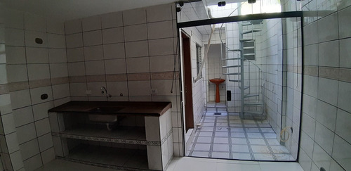 Imagem 11 de 17 de Sobrado Com 2 Dormitórios Para Alugar, 147 M² Por R$ 2.000,00/mês - Jardim Toscana - Guarulhos/sp - So0042