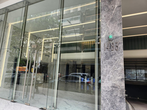 Oficina En Avda Libertador Y Olazabal