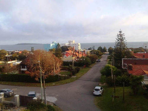 Imagen 2 de 24 de Linda Casa 3 Dormitorios Con Piscina Bien Cerca De La Playa. Consulte!