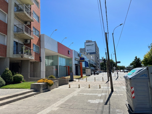 Venta De Local 66 M2 Sobra Av Italia Y 24 Cocheras 