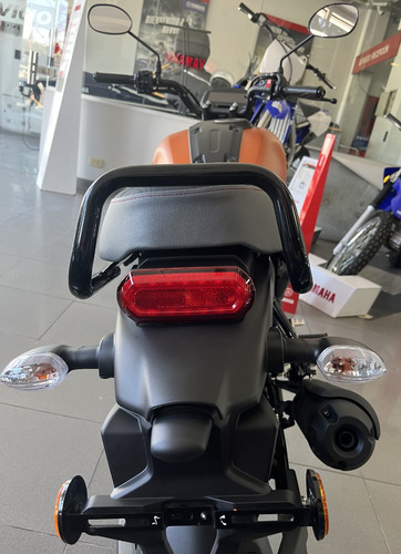 Yamaha Fz-x