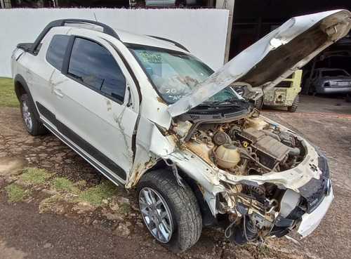 Imagem 9 de 16 de Sucata Volkswagen Saveiro Cross 2015 Para Vendas De Peças
