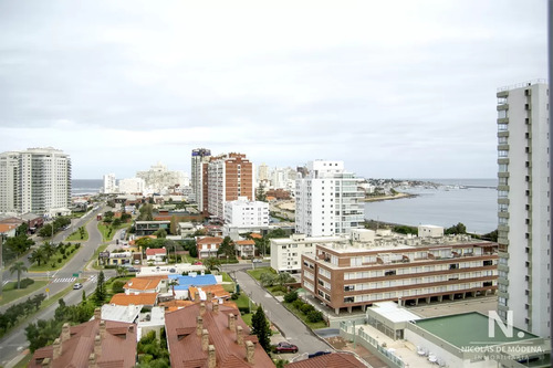 Espectacular Apartamento De 3 Suites En Venta Frente Al Mar