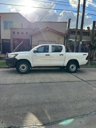 Toyota Hilux Dx 2.4/4x4