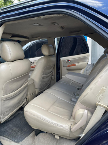 Toyota Fortuner 2010