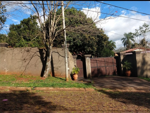 Imagen 1 de 14 de Casa De 4 Ambientes Y Garage Para 2 Autos.