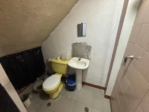Ji 25-18345. En Venta Terreno De 240m2 Con Bienhechurías, Ubicado En Guatire.