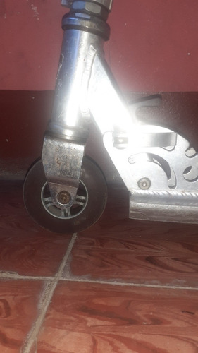 Imagen 9 de 10 de Patineta De Alumnio Escooter Para Niños De 8 A 12 Años.