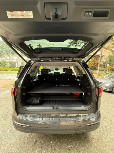Toyota Sequoia 3.5 V6 Sr5 4X4