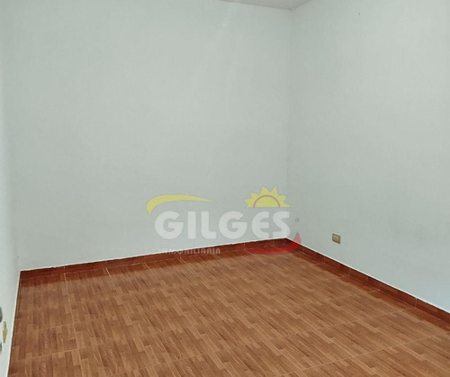 Alquiler De Casa 3 Amb. En Villa Luzuriaga Con Patio Y Cochera Descubierta