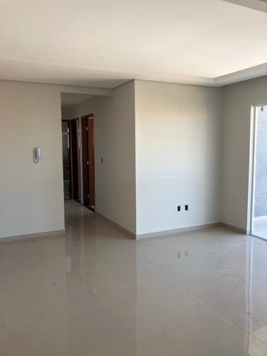 Imagem 4 de 23 de Cobertura Com 3 Quartos, Na Primeira Quadra Do Jardim Marilea. - 915 - 69854157