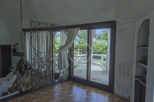 Imagen 12 de 22 de Casa En Venta De 4 Dormitorios En Playa Mansa (ref: Est-534)