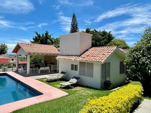Casa En Venta En Lomas De Cocoyoc; Morelos