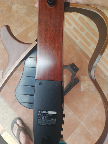 Violão Clássico Yamaha Slg200n Para Destros Natural Marrom Destro Bordo