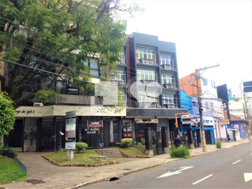 Imagem 6 de 15 de Excelente Sala Comercial Ampla, Com 37m² Privativos, De Fundos, Silenciosa, Iluminada E Reformada - Reo420753