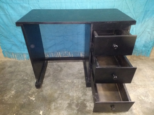 Imagen 4 de 8 de Mesa De Manicurista.