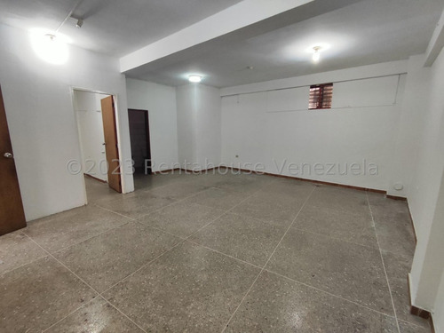 Local En Venta Barquisimeto, Financiable , El Manteco Zona Muy Comercial Por Tradición. Jr