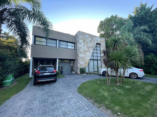 Imagen 2 de 23 de Venta Casa, Pilar, Country Club Princess
