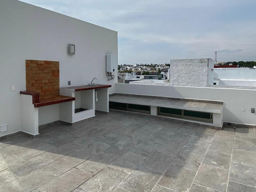 Imagen 8 de 11 de Av. Del Bosque Real Valle Imperial