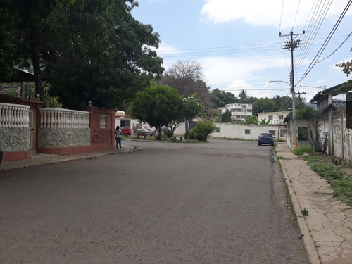 Imagen 3 de 4 de Jorge Sayegh Alquila Local Pozuelos.
