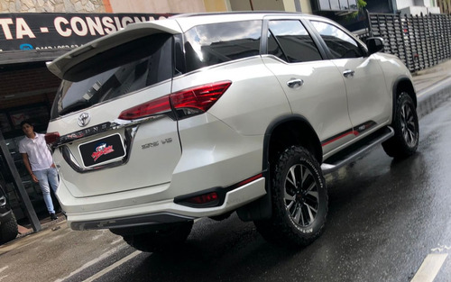 Imagen 6 de 14 de Toyota Fortuner 2018