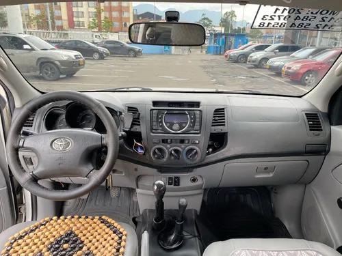 Toyota Hilux 2.5 Mt