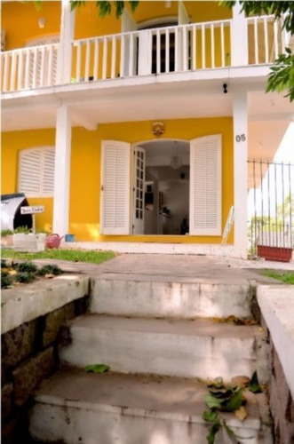 Casa Em Vila Nova Com 3 Dormitórios - Mi11693