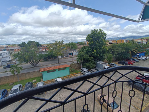 Apartamento En Valencia. Res Los Laureles. (spatrc-22)