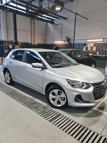 Imagen 11 de 25 de Nuevo Chevrolet Onix Ltz At 1.0t 5p Ad