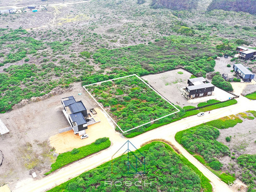 Terreno En Condominio Privado Con Acceso A La Playa En Pichi