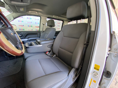 Imagen 2 de 15 de Chevrolet Cheyenne Crew Cab 2018 4x4