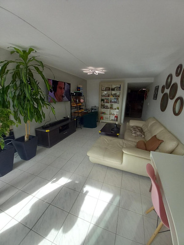 Apartamento - Playa Mansa. Punta Del Este. Venta