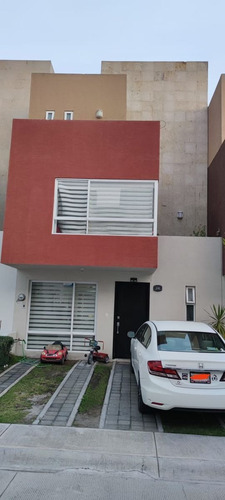 Imagen 2 de 28 de Casa En Venta Villas Toscana Iii