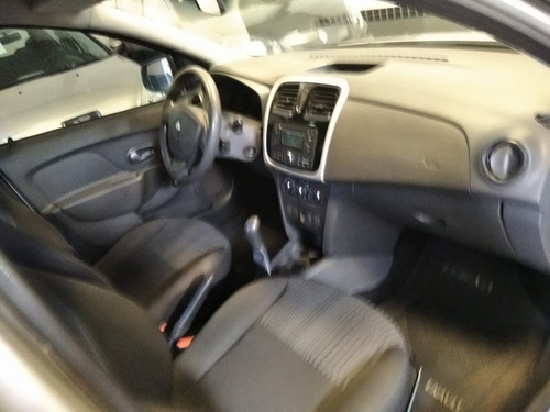 Renault Logan Aut 1.6 (2014)
