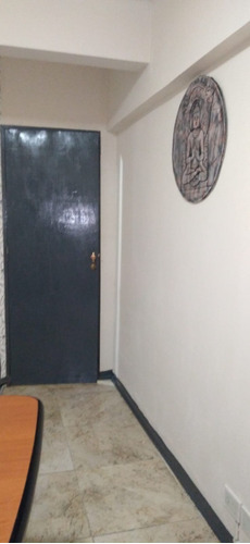 Imagen 4 de 9 de Oficina Muy Comoda Y Accesible