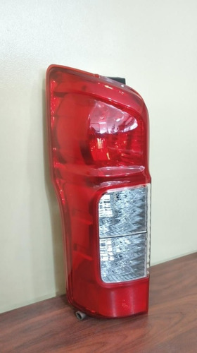 Faro Posterior Nissan Urvan Nv350 2012 - 2019