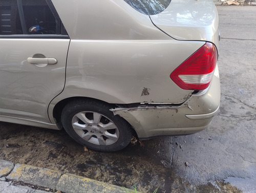 Nissan Tiida 1.8 Acenta