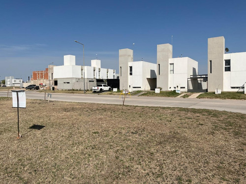 San Ignacio Village . 373m2 Sobre Avenida Principal Excelente Ubicación