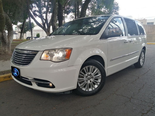 Imagen 1 de 15 de Chrysler Town & Country Limited 2012