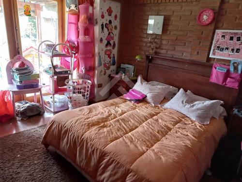 Parcela En Venta, Seis Dormitorios,los Laureles, Limache