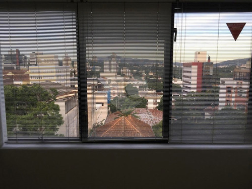 Imagem 8 de 15 de Sala Comercial Bem Localizada No Petrópolis - Reo472523
